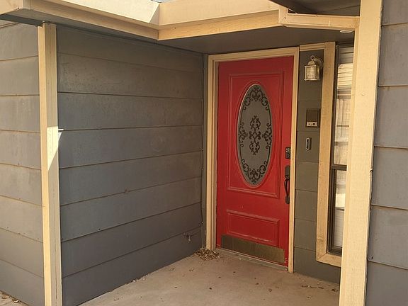 2nd image of 3828 Nassau Dr