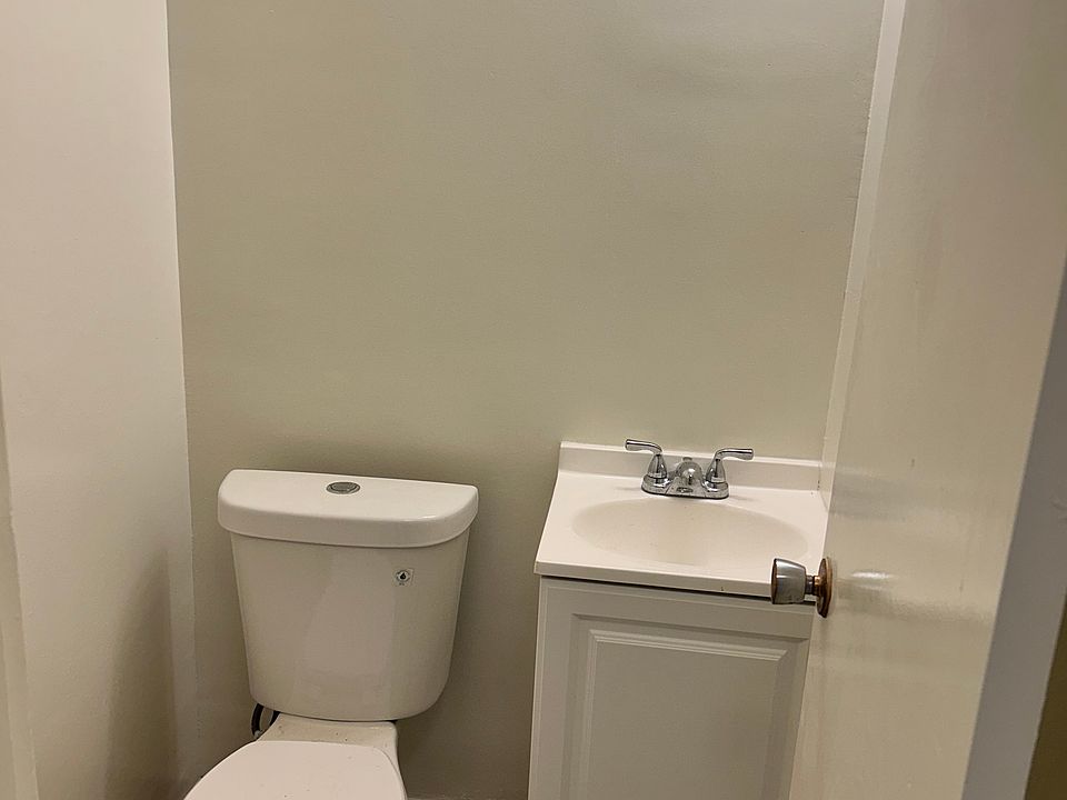 1st floor bathroom
