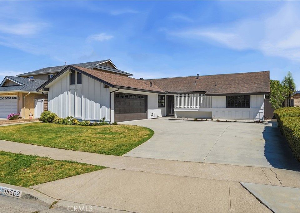 1st image of 19562 Aragon Cir