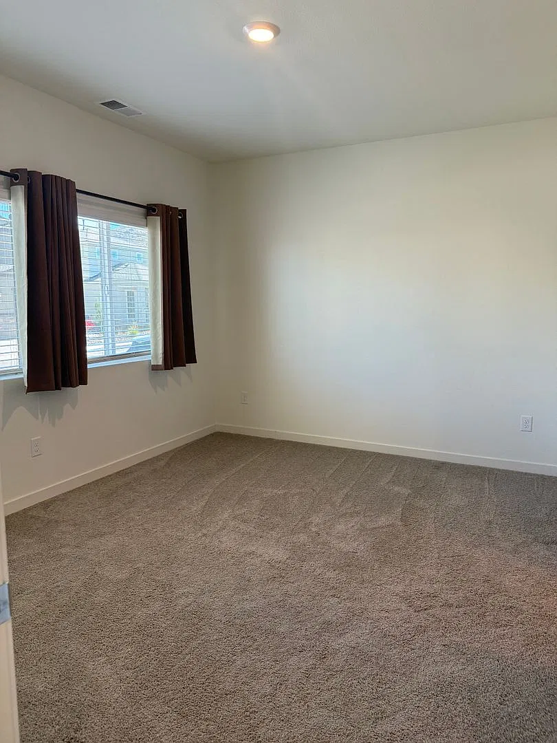 Newer 2-Story Townhome | 3BR + Downstairs Primary — Photo 3