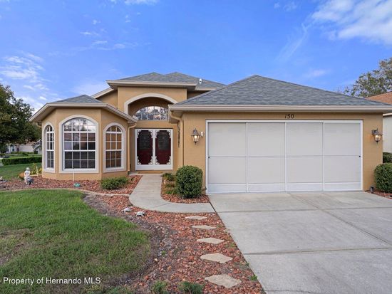 150 Center Oak Cir, Spring Hill, FL 34609