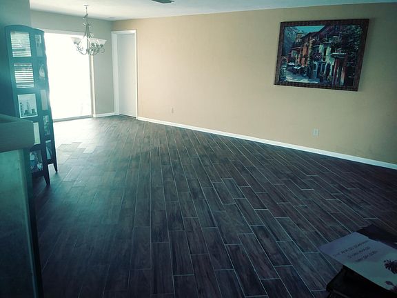 Living/dining room 1