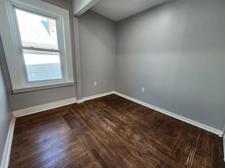 48 Daisy St #22 — Photo 9