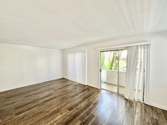 3rd image of 743 N Sweetzer Ave APT 101