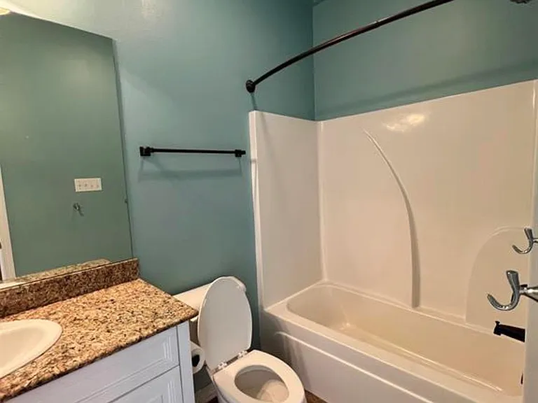 9437 Redwood Lake Blvd — Photo 10