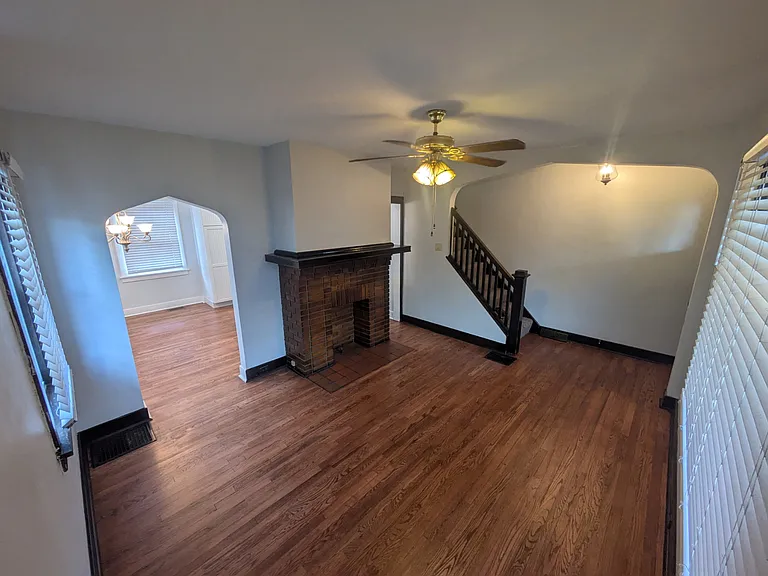 3934 Hoosac St #1 — Photo 19