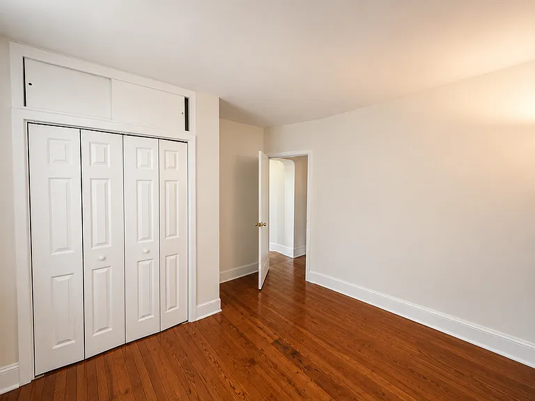 605 Naomi St — Photo 10