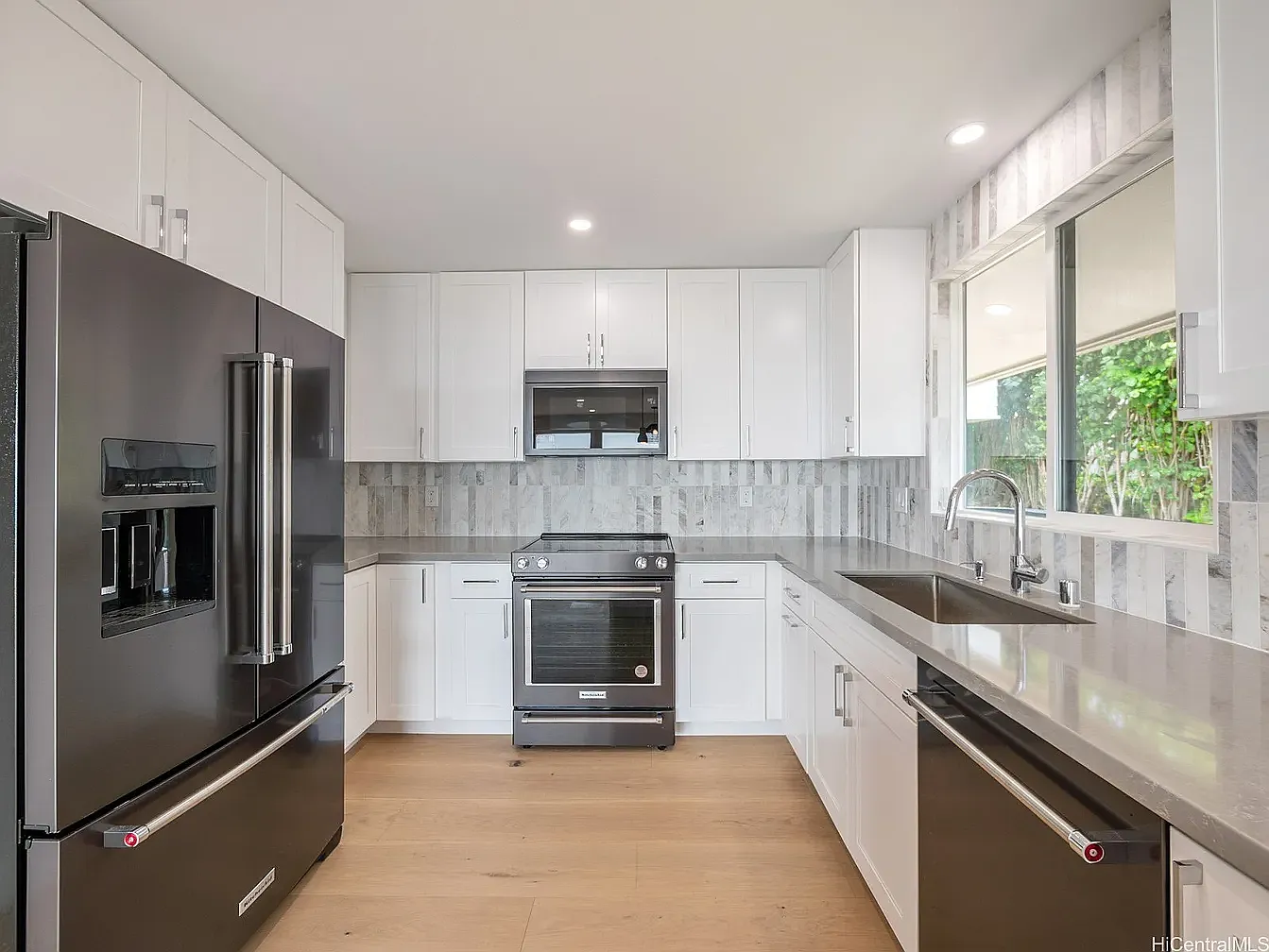 3 bed, 1986 sqft, $5,700 — Photo 4