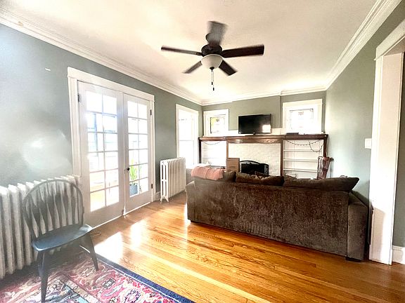 3rd image of 1250 W Columbia Ave APT 3