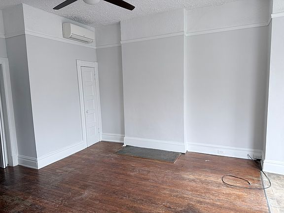 2nd image of 2010 Grove Ave APT 3