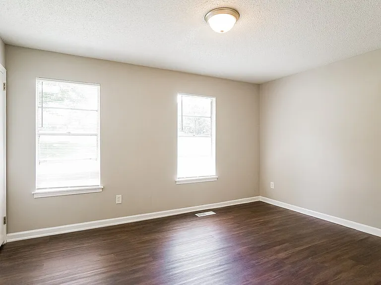 3248 Larrabee Ln — Photo 11
