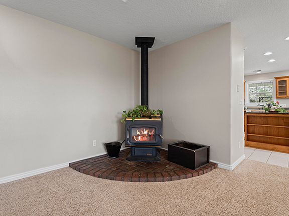 4th image of 29600 S 660th Rd