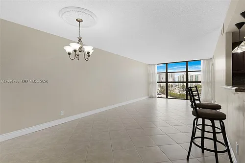 200 Leslie Dr #902 Photo 1