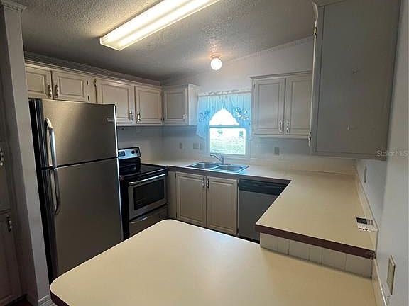 4th image of 2626 Fiddlewood Ct #869