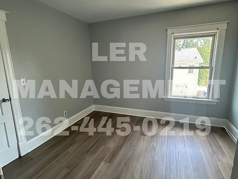 5426 16th Ave — Photo 10