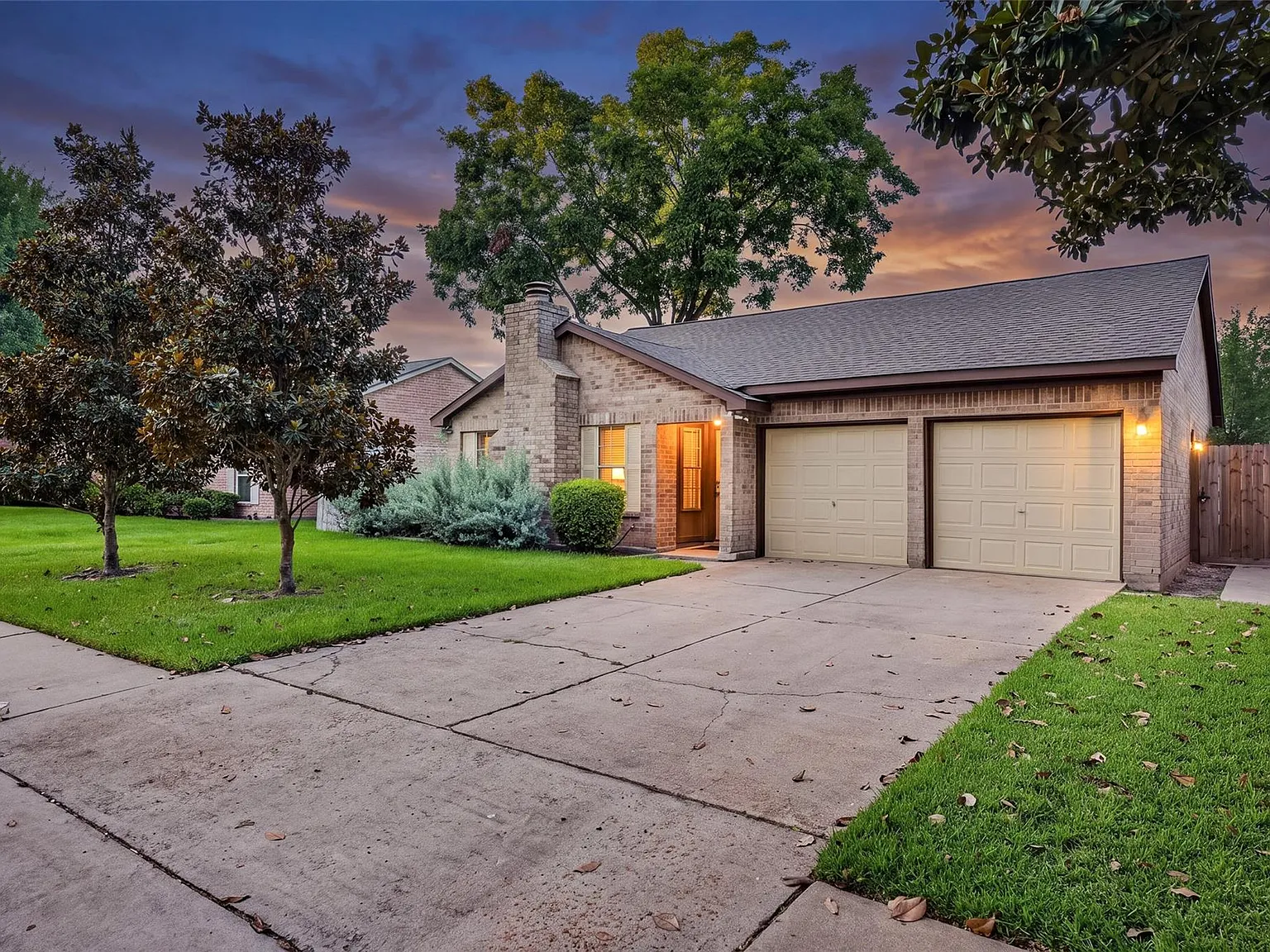 4 bed, 2.0 bath, 2019 sqft, $2,200 — Photo 1