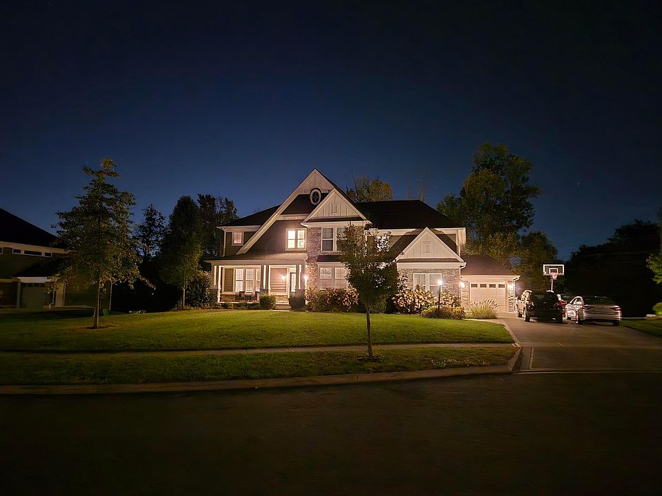1st image of 819 Kelburn Ln