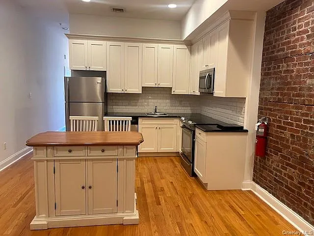 276 Main St #2F
