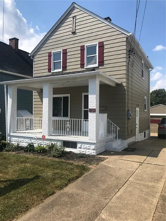 1720 Davidson St photo 1
