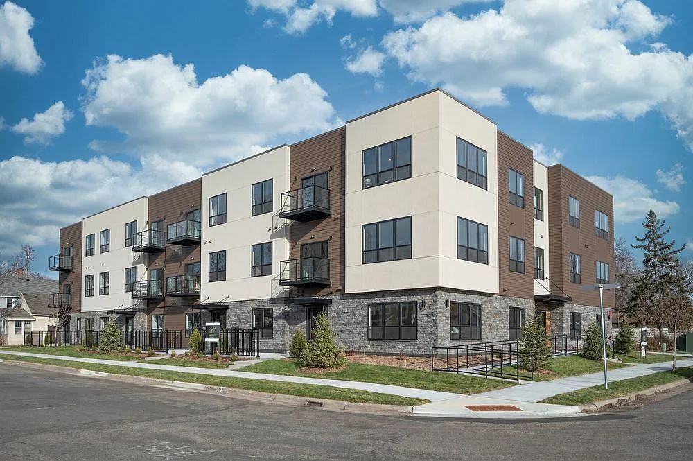 Building Photo - 907 Winter St NE #104