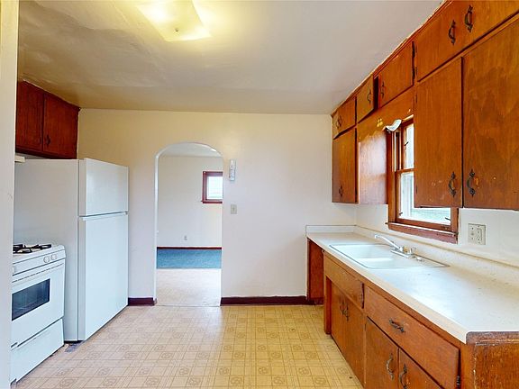 5th image of 631 W 32nd St