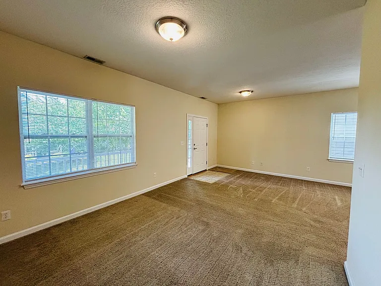 1725 Aden Ln — Photo 20