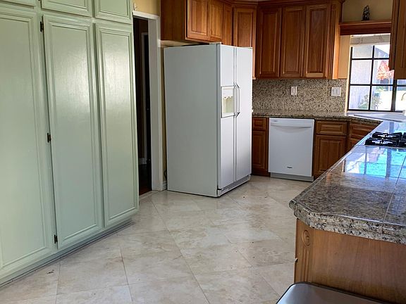 5th image of 25912 Carillo Dr