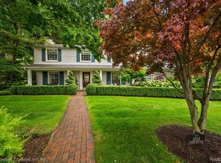 3554 Burning Bush Rd, Bloomfield Hills, MI 48301