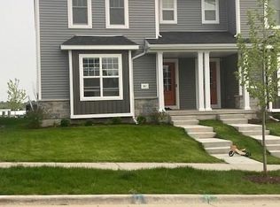 621 Hillcrest Dr, Waunakee, WI 53597