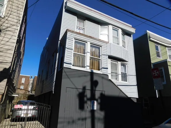 1214 7th St, North Bergen, NJ 07047