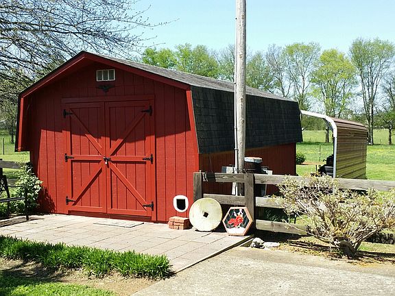 work./storage building