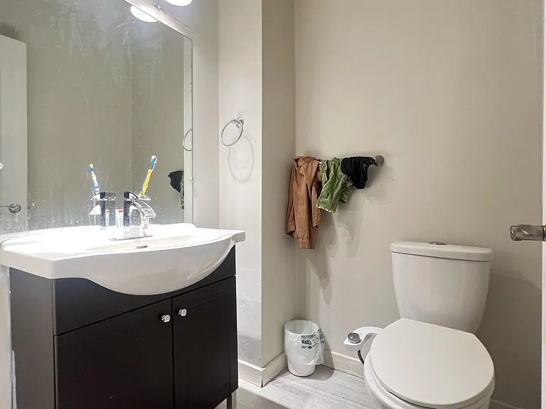 18 Hockley Path #UPPER — Photo 10