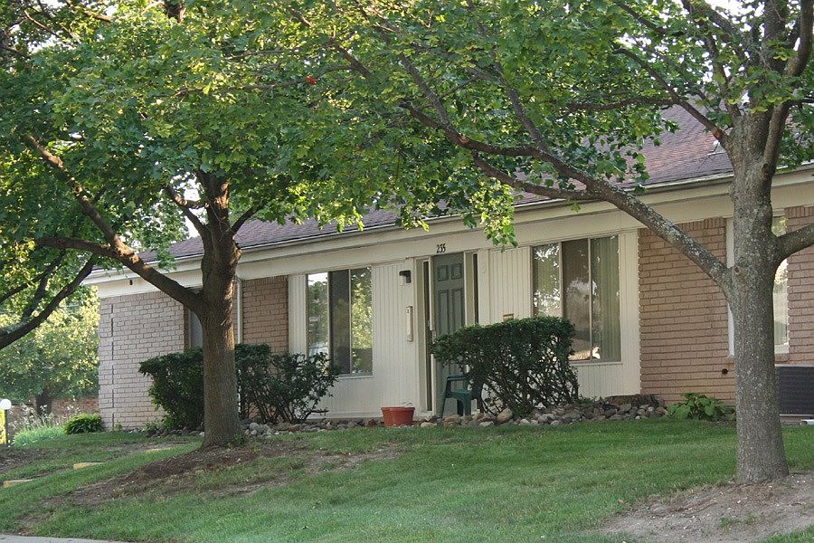 1st image of 249 N Marias Ave
