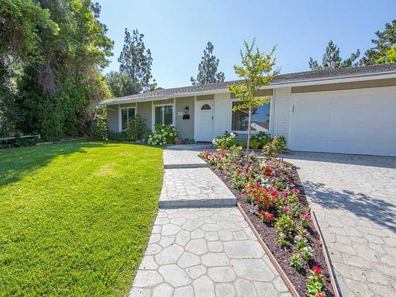 3rd image of 2880 Cottonwood Ct