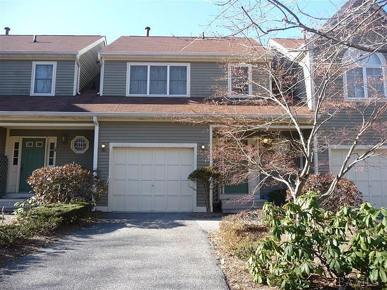 1st image of 2303 Regent Dr