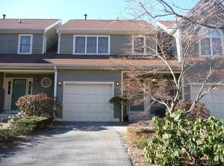 2303 Regent Dr, Mount Kisco, NY