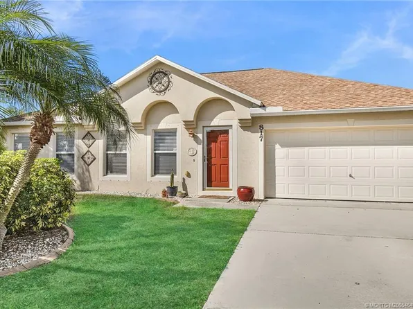817 SW Kappa Ave, Port Saint Lucie, FL 34953