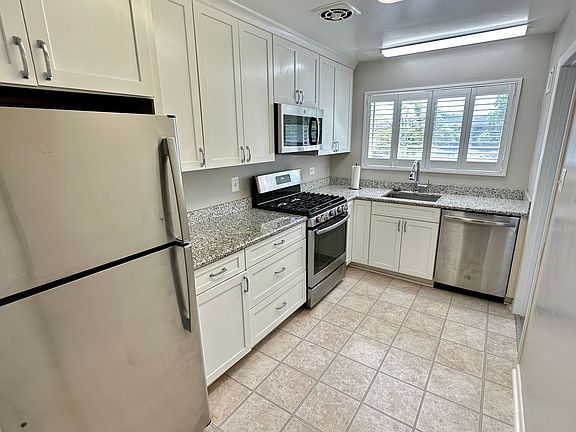 2nd image of 10655 Montrose Ave APT 101