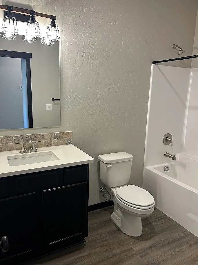 2 bed, 1048 sqft, $1,750 — Photo 3