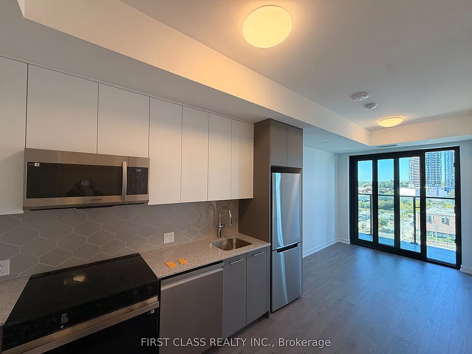 30 Francis St S #1012