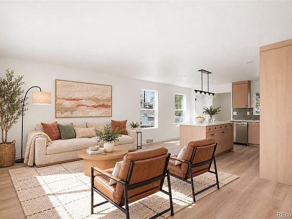 3rd image of 4565 W Exposition Avenue
