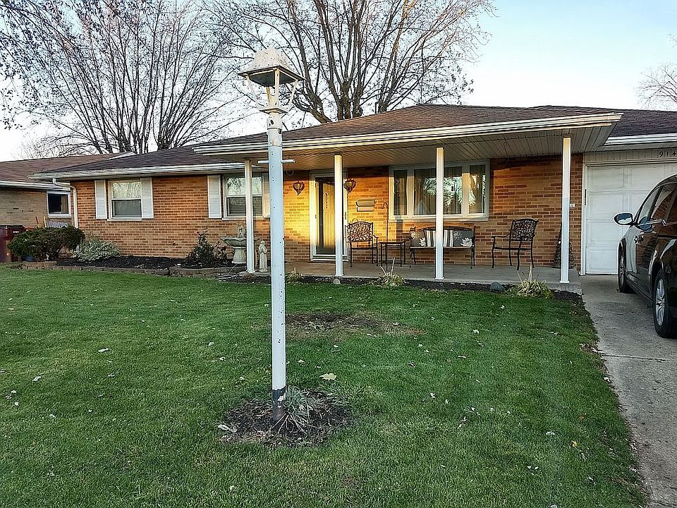 1st image of 914 Carolyn Dr