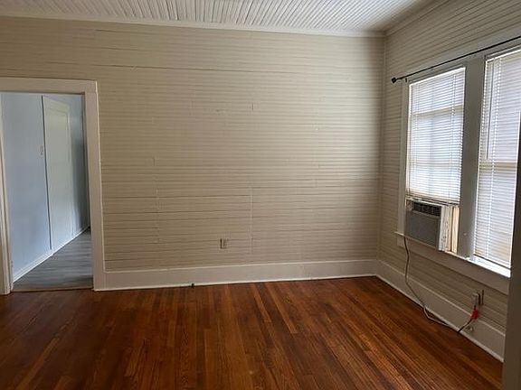 5th image of 550A Glenmore Ave #A