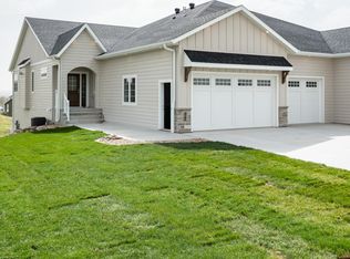 3703 Ridge Way, Bismarck, ND 58503