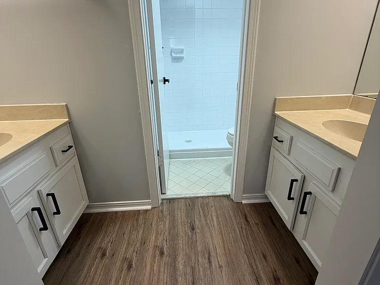 8129 Village Gate Ct — Photo 23