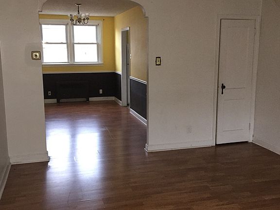 2nd image of 6657 Tackawanna St