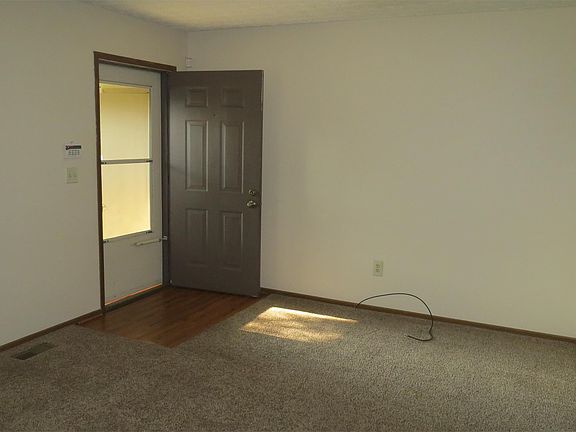 3rd image of 4851 Bradington Ct
