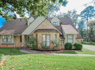 723 Rosewood Dr, Shenandoah, TX 77381