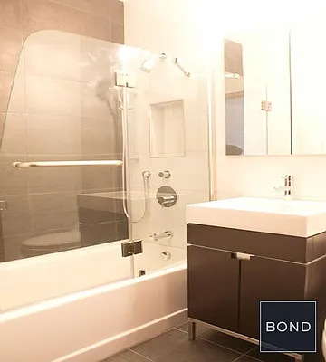 Rented by Bond New York | media 26