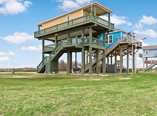 2530 Audubon Ave, Gilchrist, TX 77617